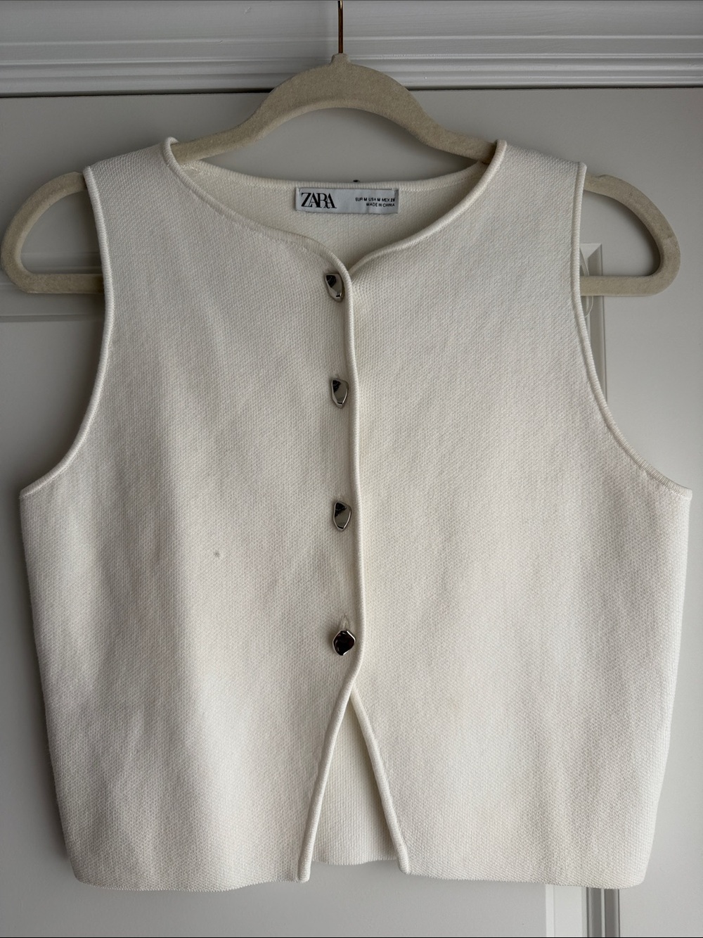 Zara Ivory Sleeveless Button-Front Knit Vest